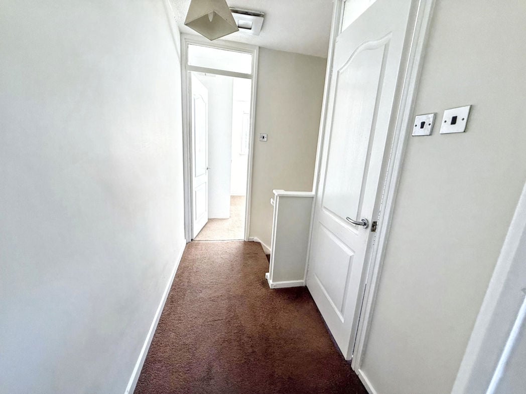 Property image 8 of 15
