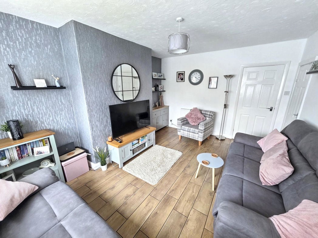 Property image 2 of 11