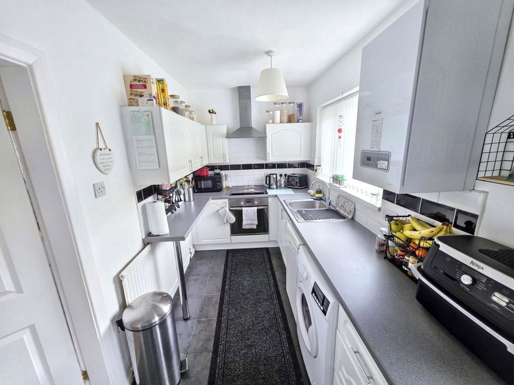 Property image 3 of 11
