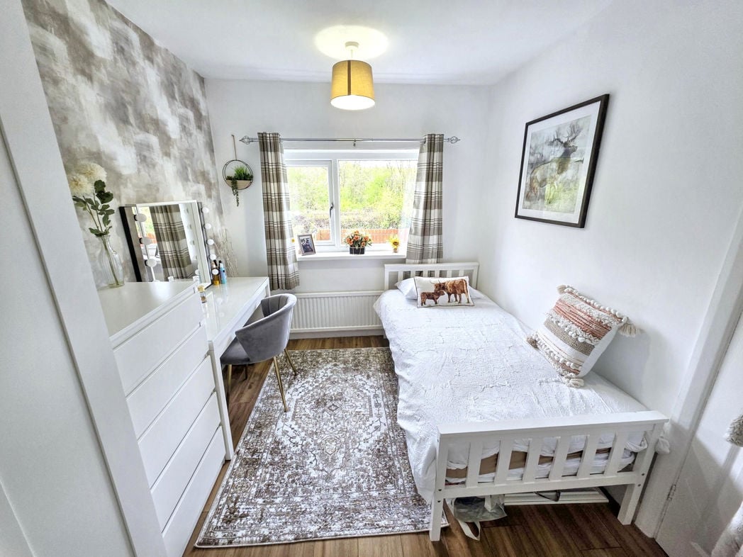 Property image 6 of 11