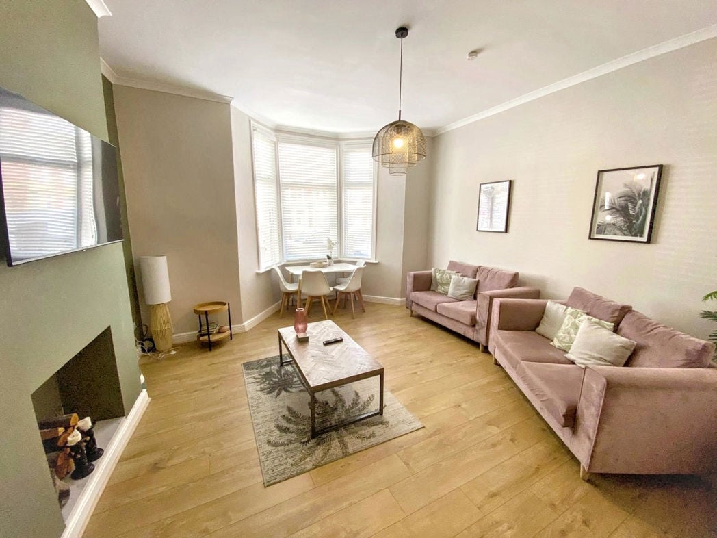 Property image 1 of 8
