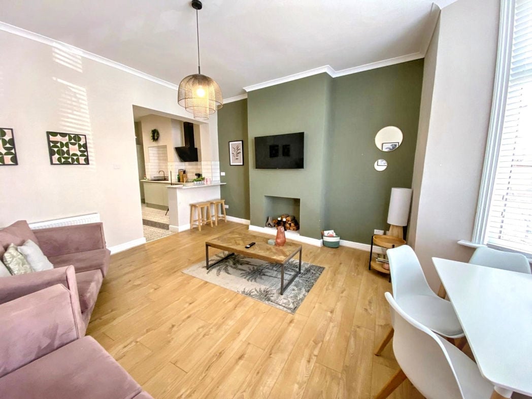 Property image 3 of 8