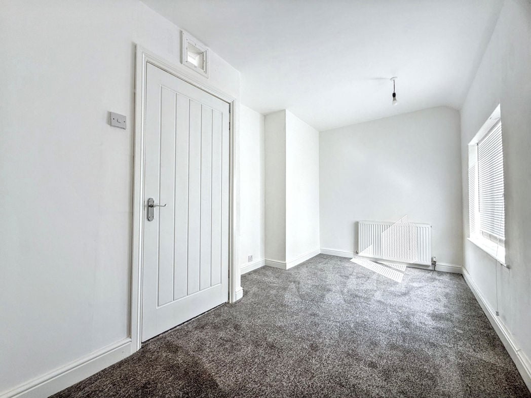 Property image 13 of 17