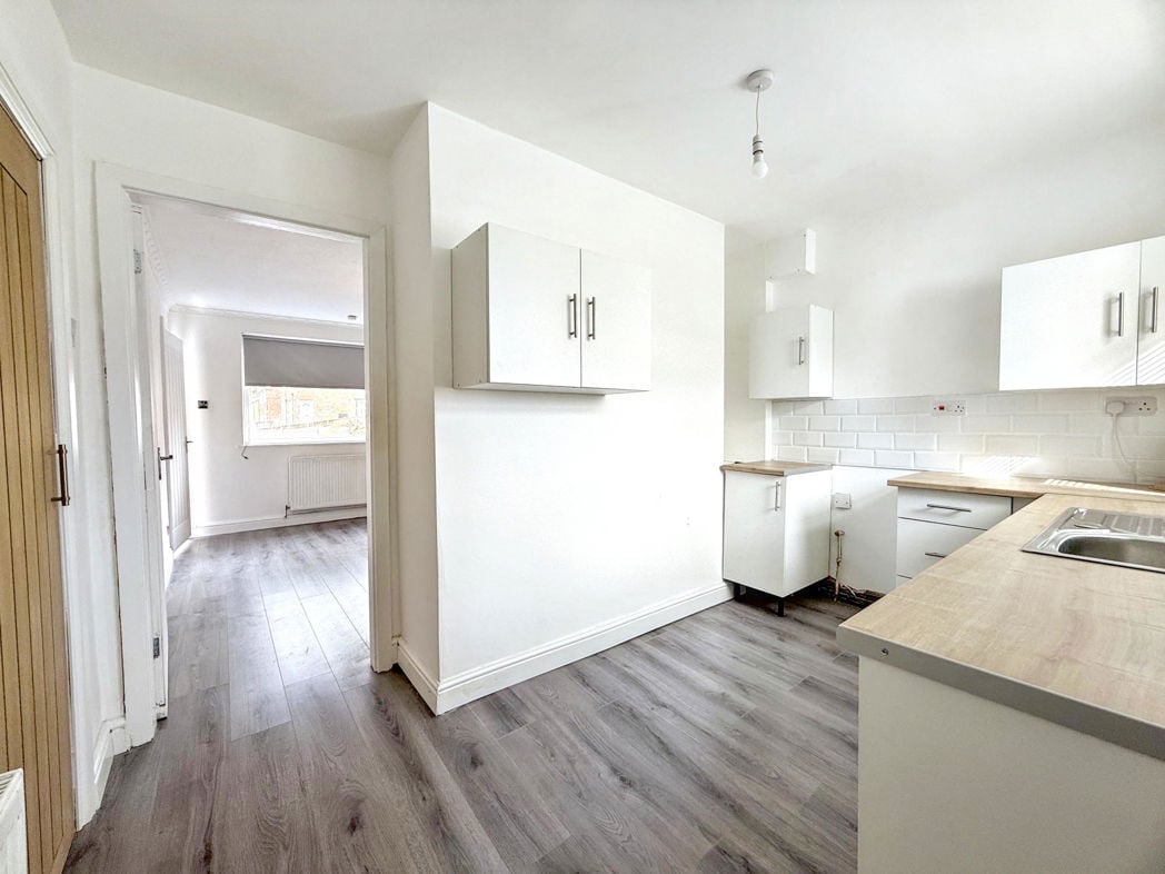 Property image 5 of 17