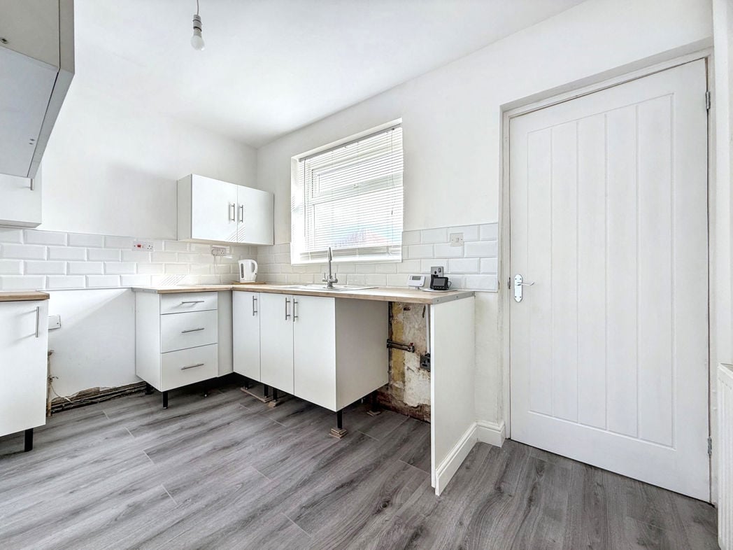 Property image 6 of 17