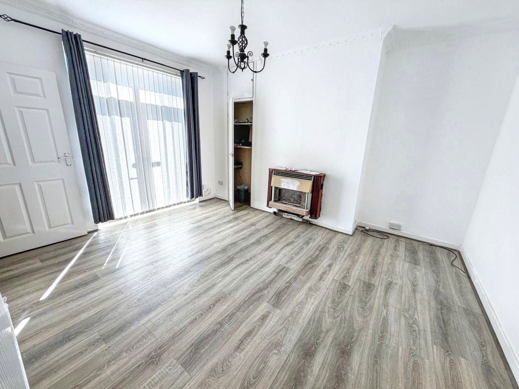 Property image 8 of 9