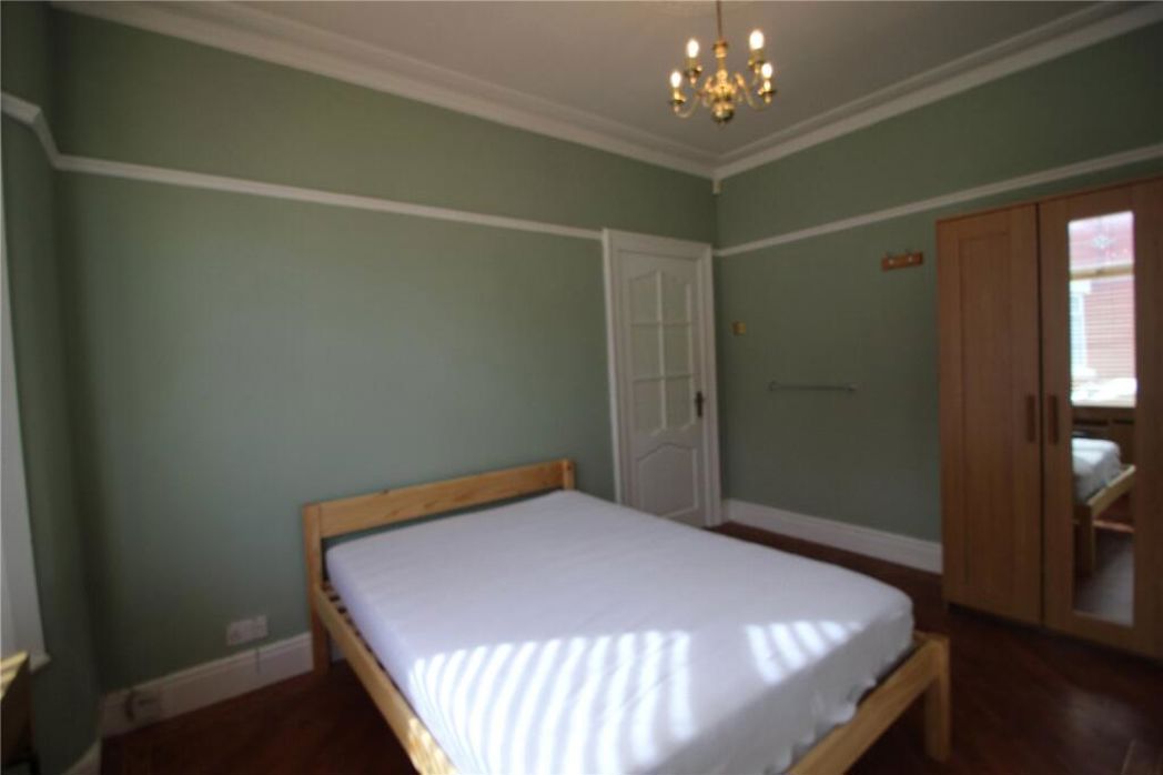Property image 6 of 11