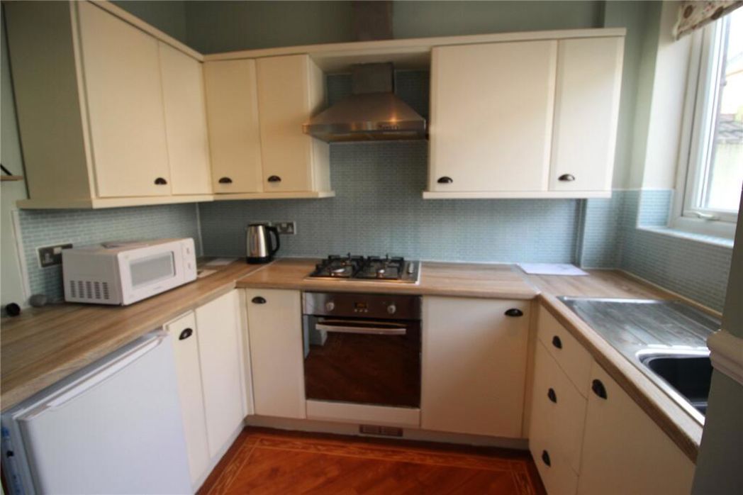 Property image 4 of 11