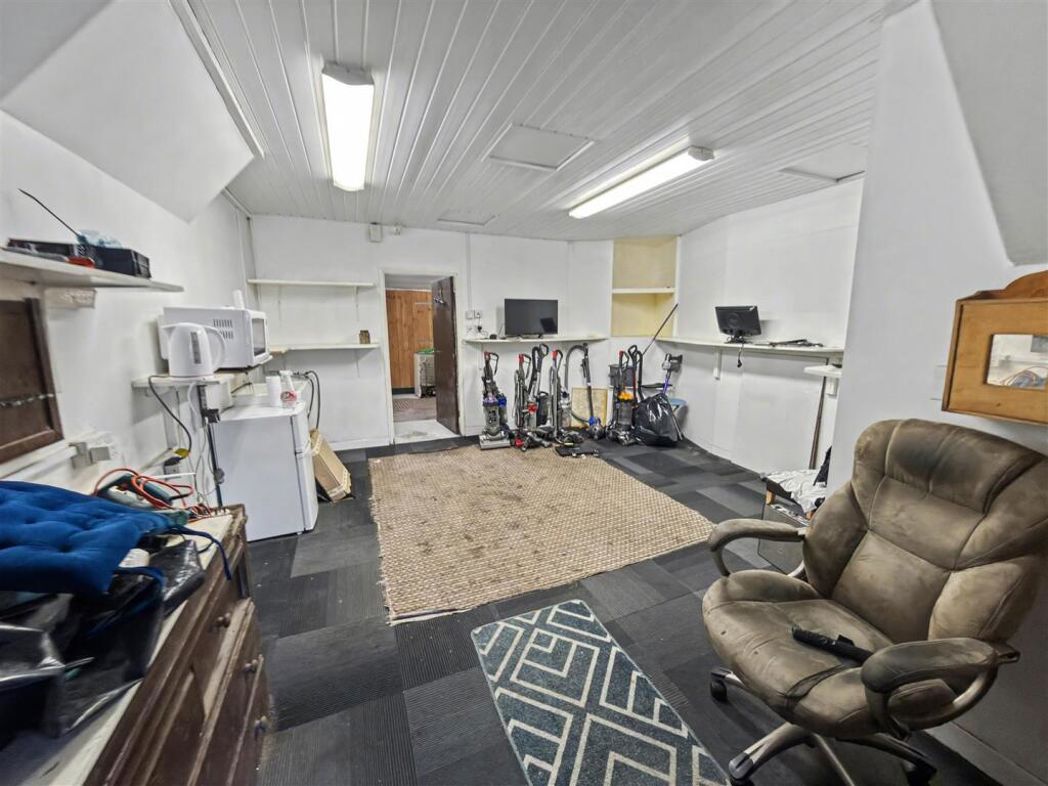 Property image 4 of 13