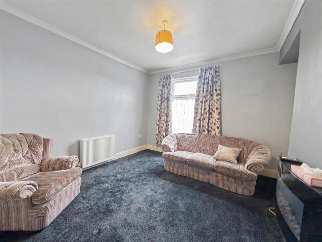 Property image 8 of 13