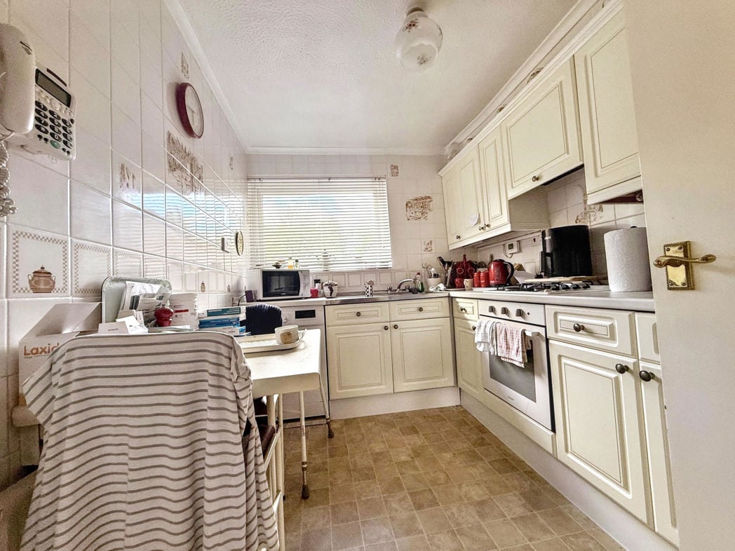 Property image 4 of 11
