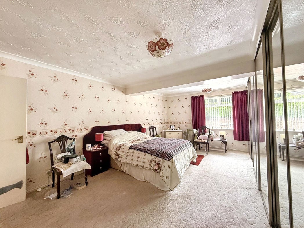 Property image 5 of 11