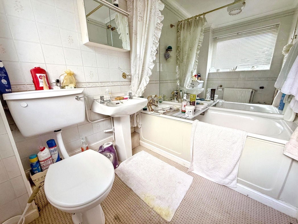 Property image 7 of 11