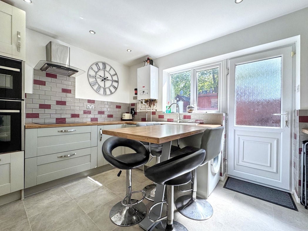 Property image 3 of 16