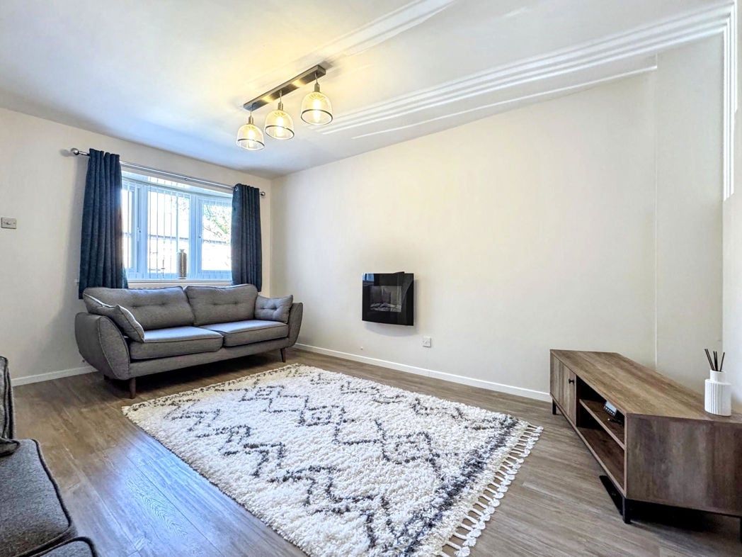 Property image 5 of 16