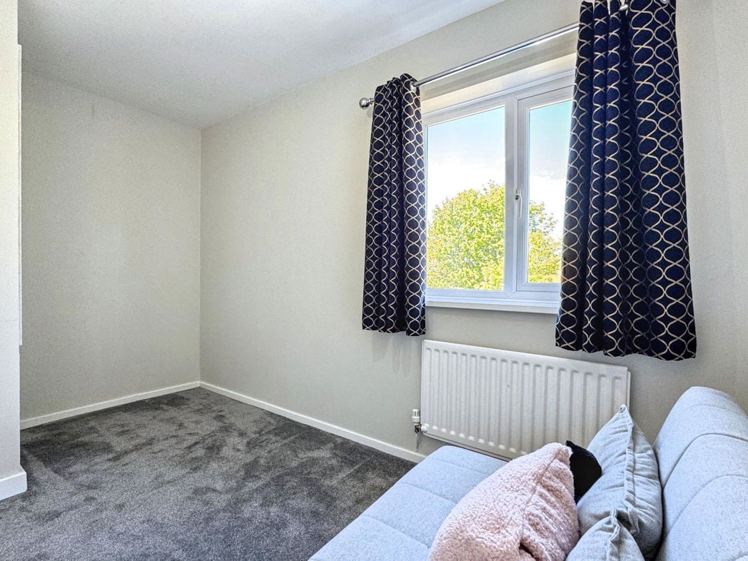 Property image 12 of 16