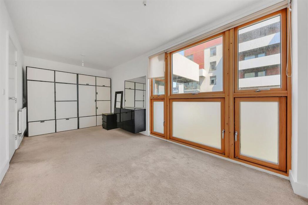 Property image 2 of 23