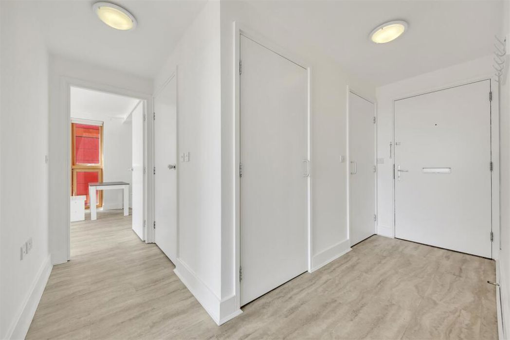 Property image 4 of 23