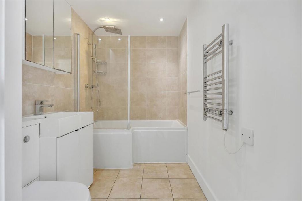 Property image 8 of 23