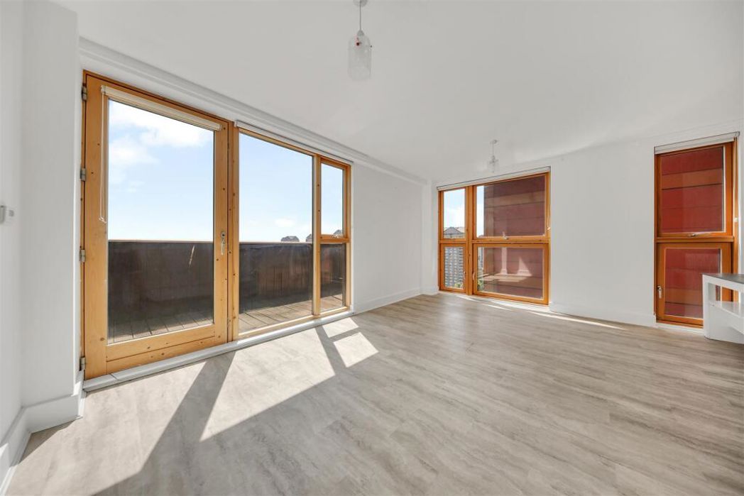 Property image 11 of 23