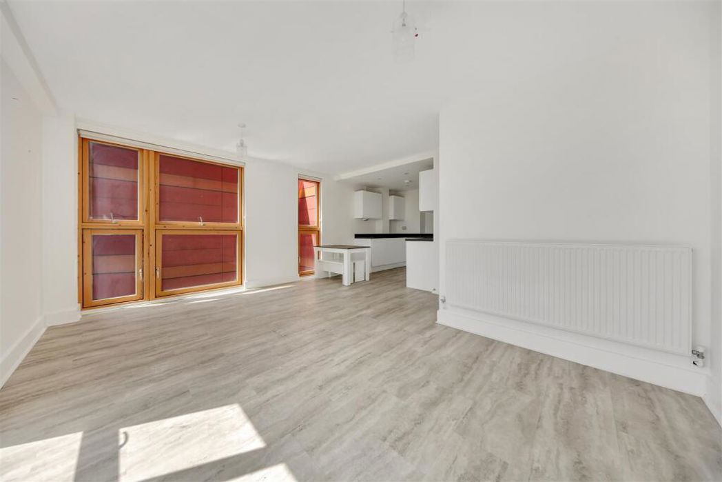 Property image 12 of 23