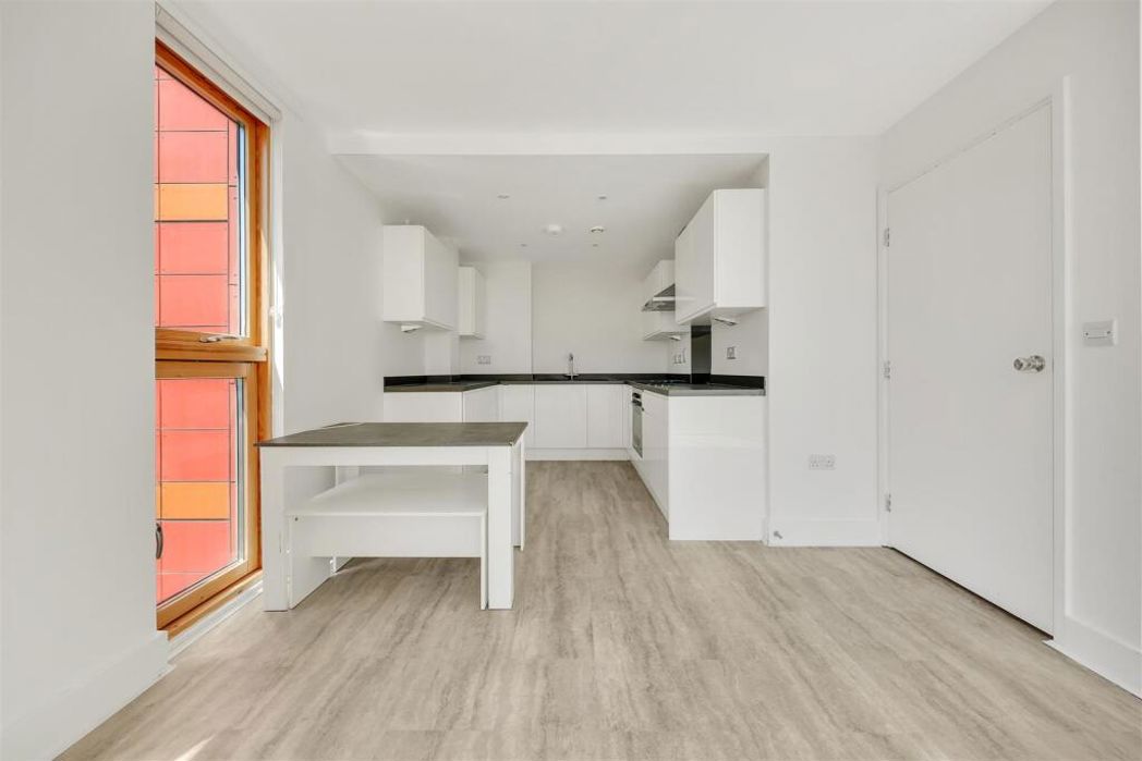 Property image 13 of 23