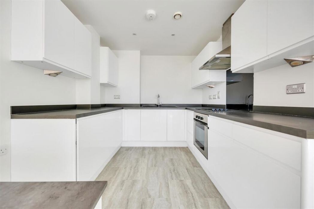 Property image 15 of 23