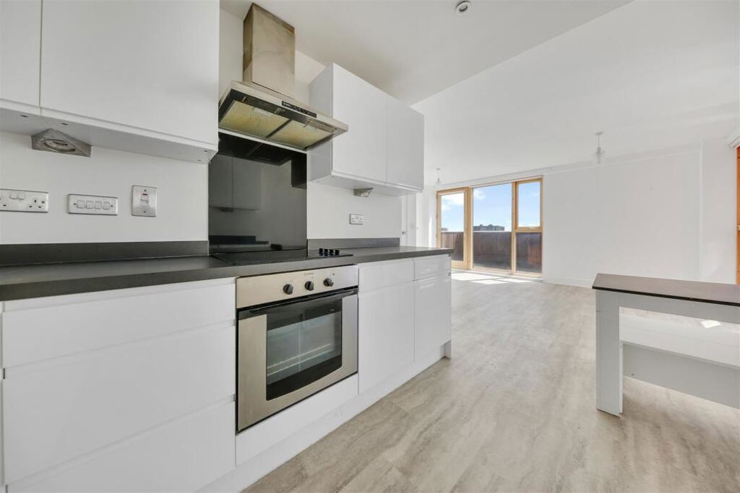 Property image 16 of 23