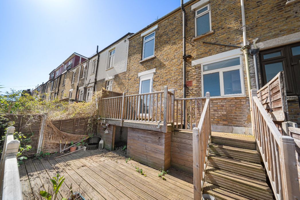 Property image 15 of 17