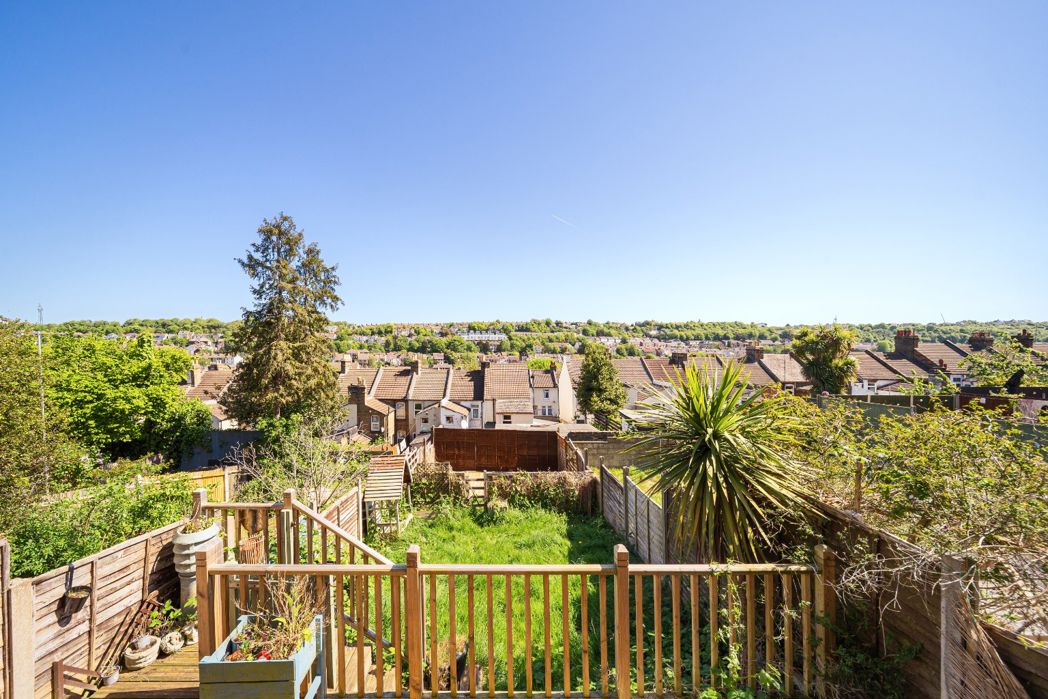 Property image 14 of 17