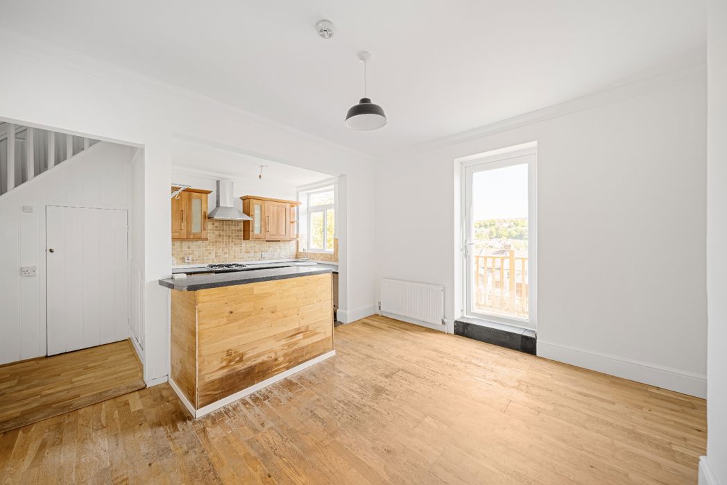 Property image 5 of 17