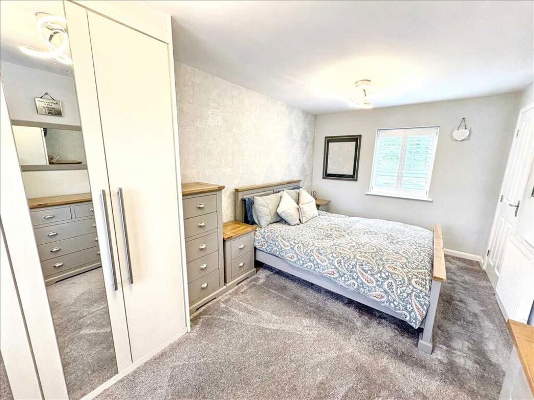 Property image 21 of 32