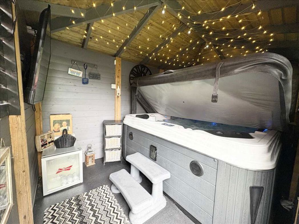 Property image 29 of 32
