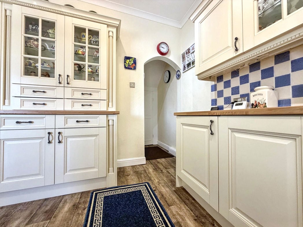 Property image 10 of 26