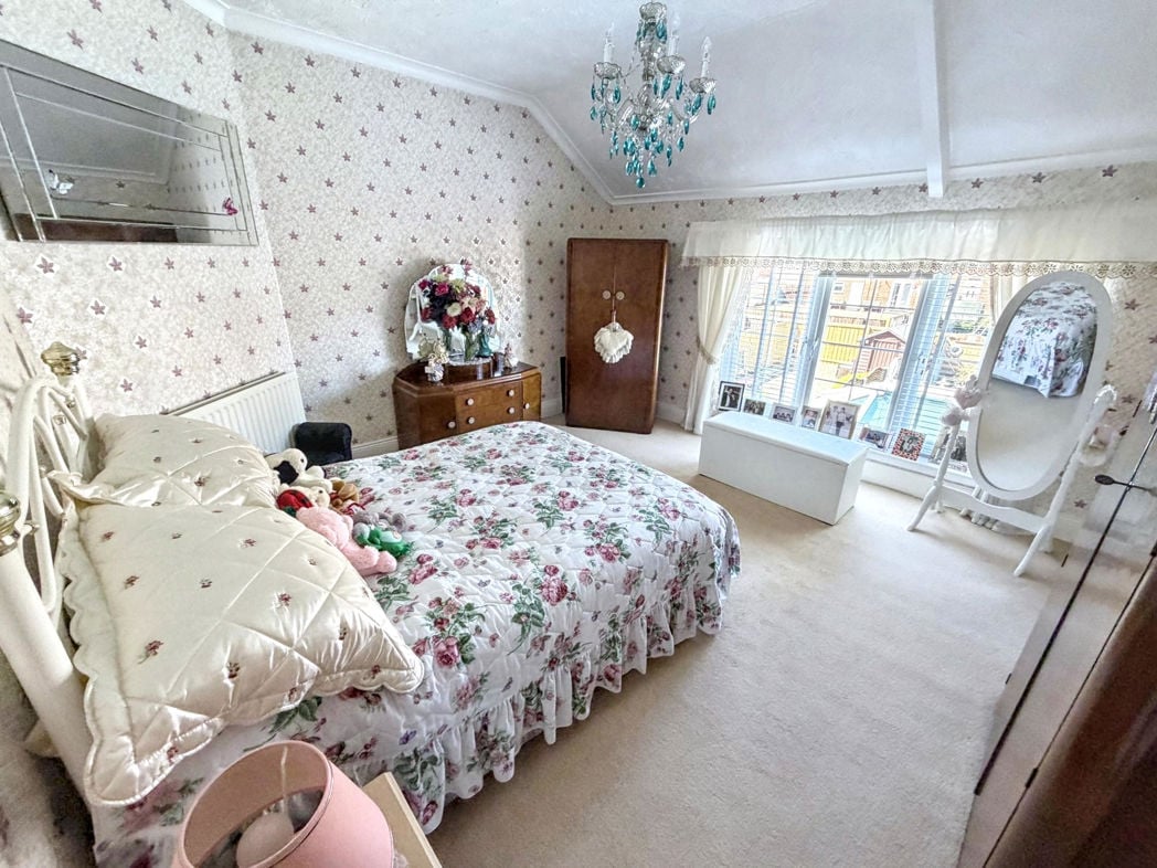 Property image 21 of 26