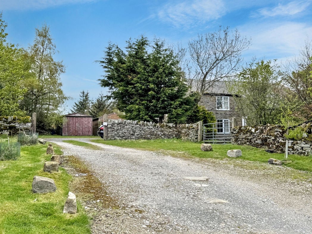 Property image 4 of 27