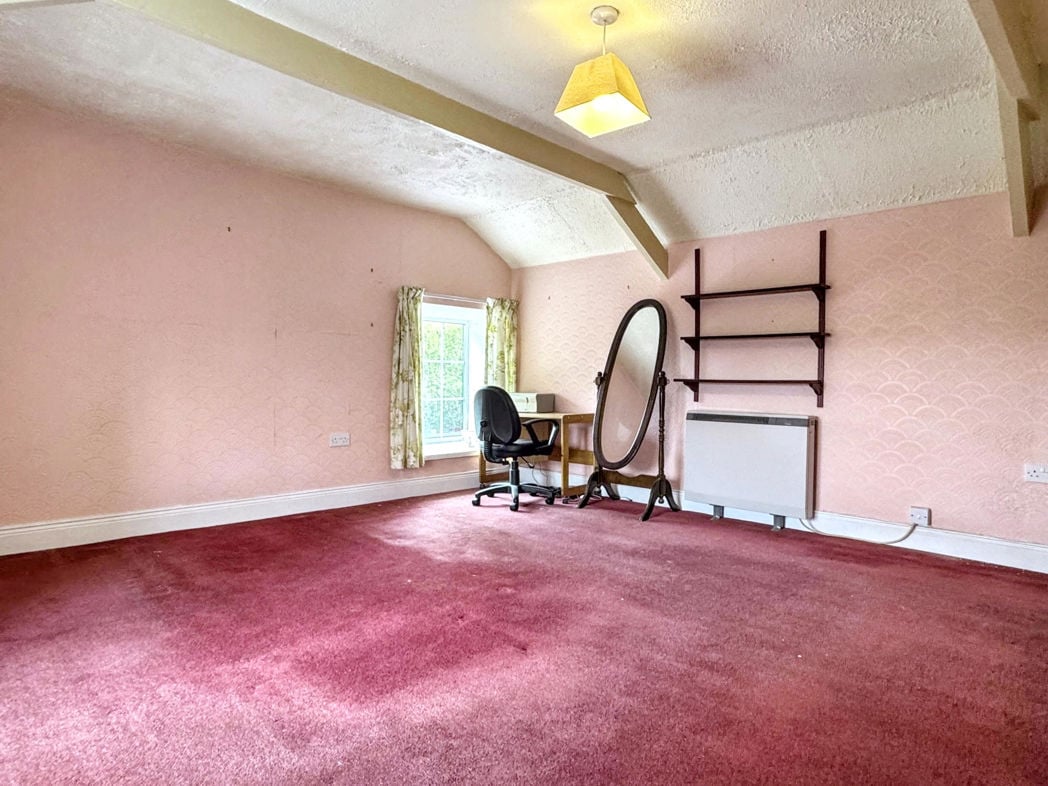 Property image 17 of 27