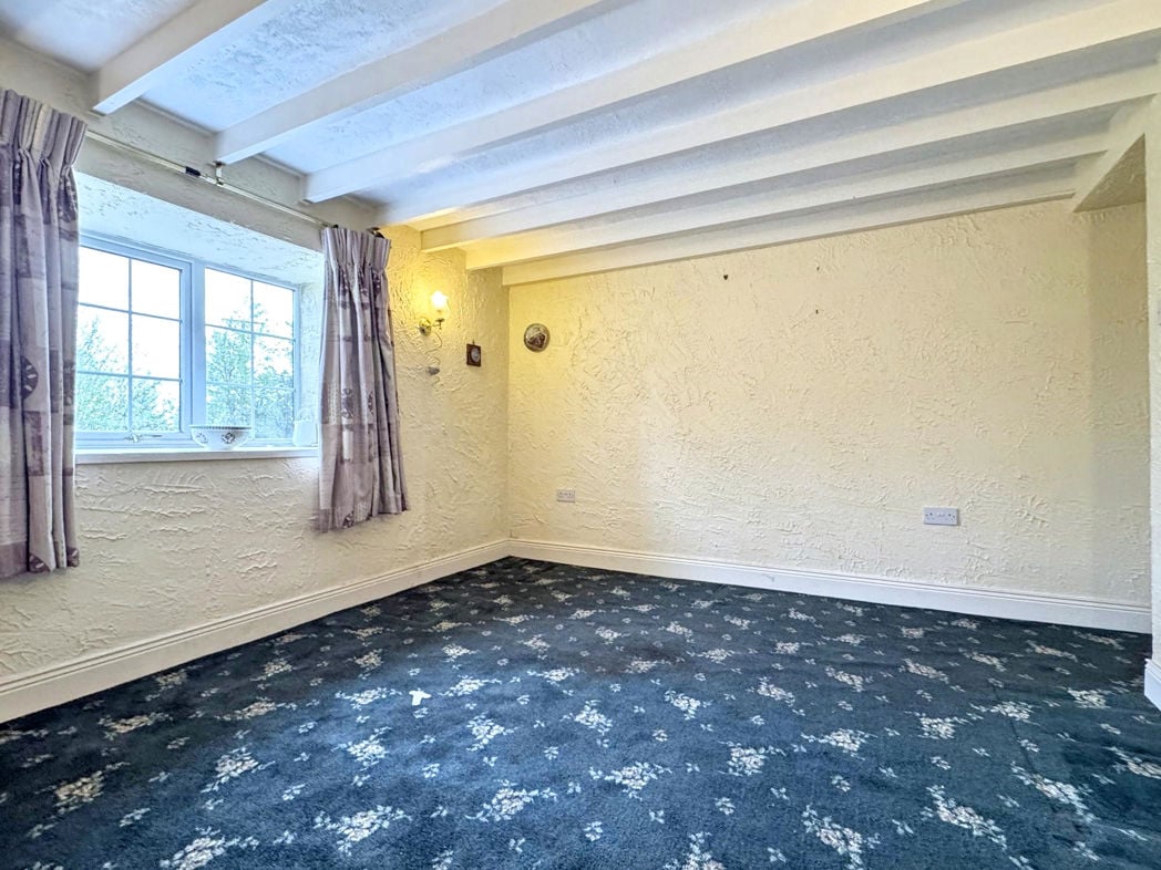 Property image 10 of 27