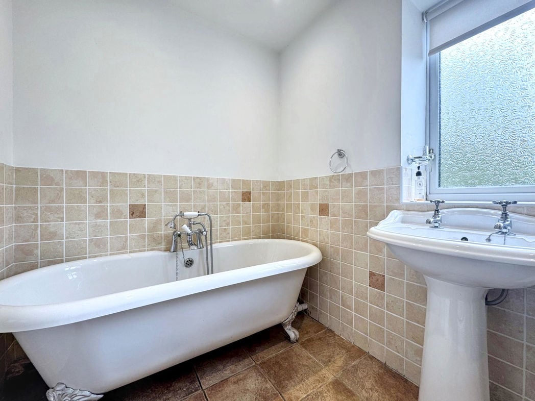 Property image 14 of 27