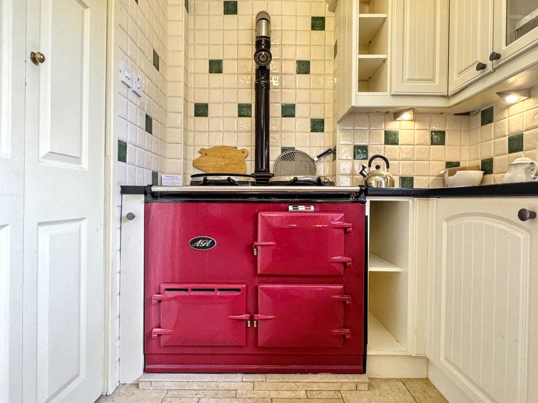 Property image 12 of 27