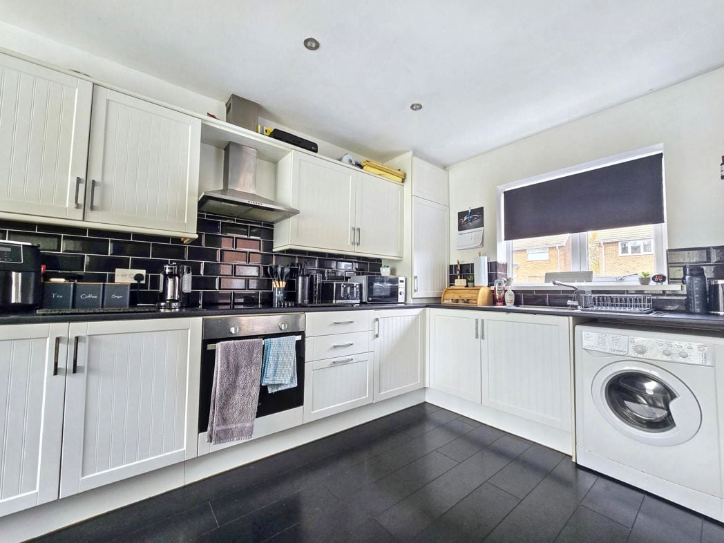 Property image 3 of 16