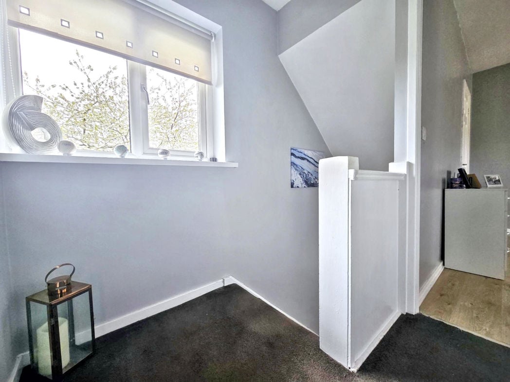 Property image 8 of 16