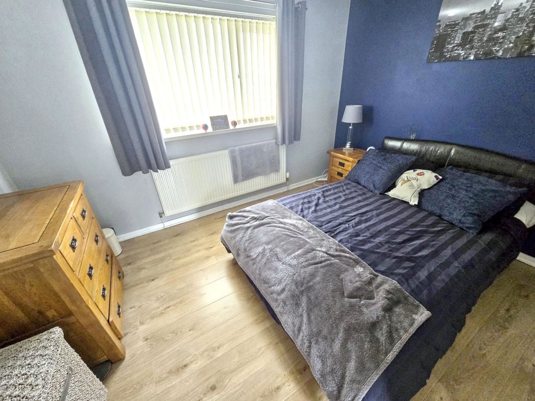 Property image 9 of 16