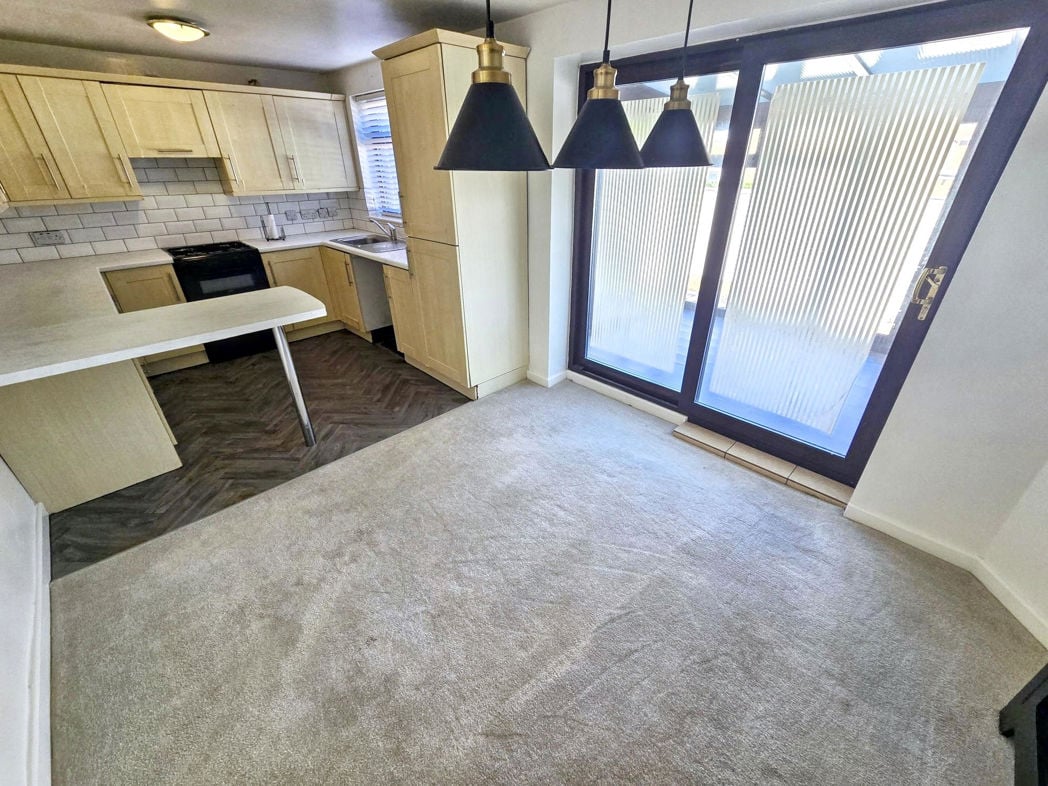 Property image 6 of 18