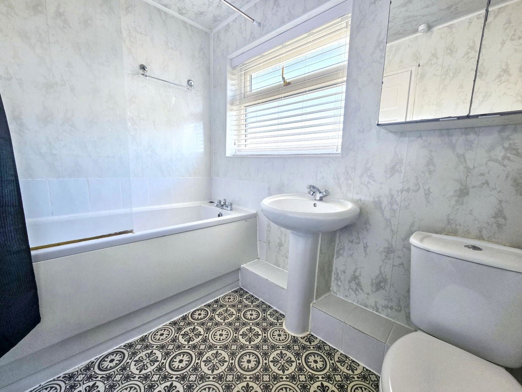 Property image 13 of 18