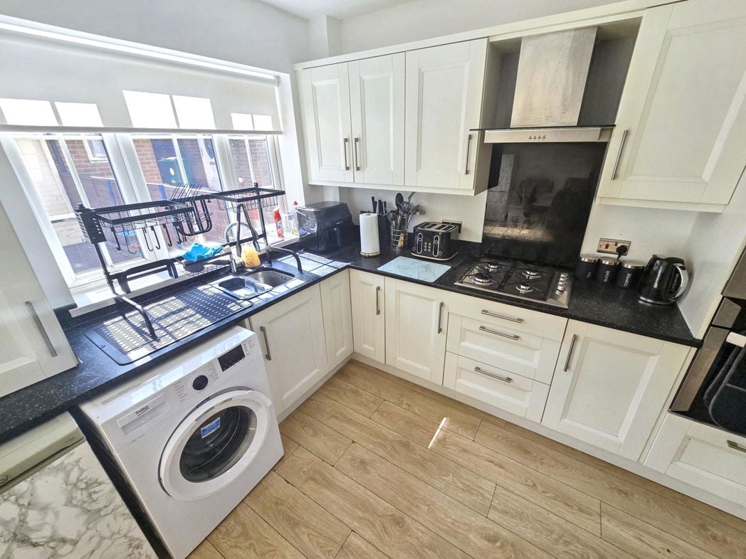 Property image 3 of 15