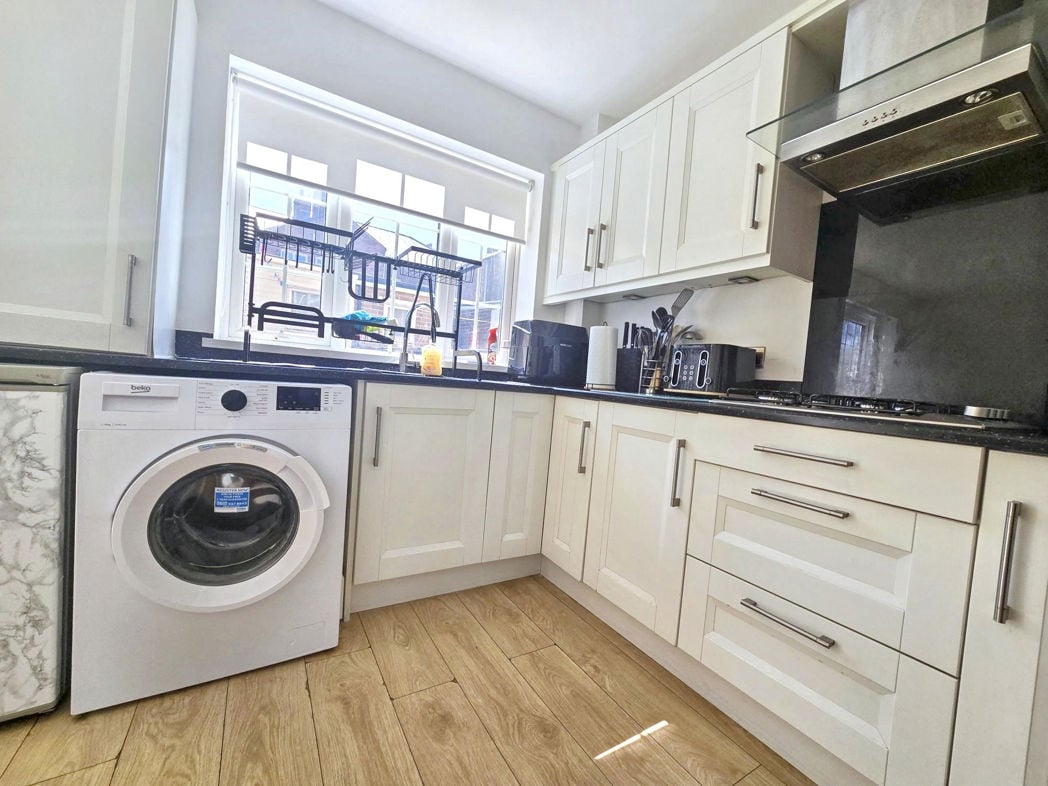 Property image 4 of 15