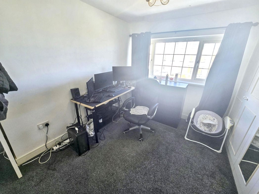 Property image 8 of 15