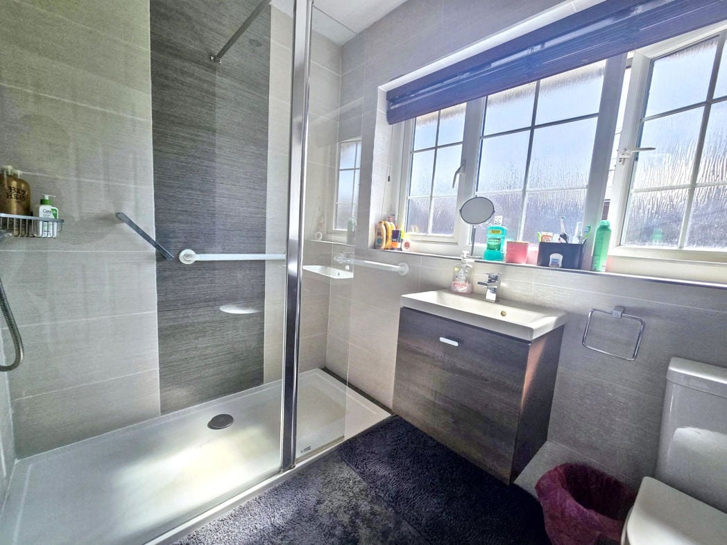 Property image 10 of 15