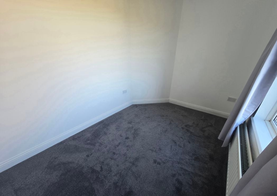 Property image 8 of 13
